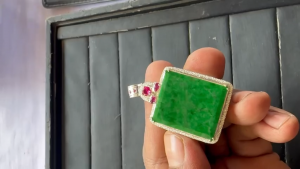 ろうかん翡翠プレートルース　深緑にて候