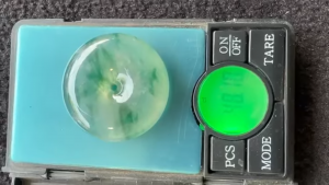 氷翡翠カービング　永遠の刹那