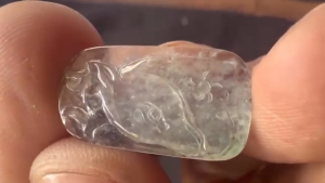 氷翡翠カービング