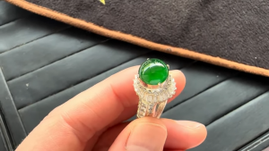 ろうかん翡翠ルース　ことせん