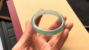 氷翡翠バングル　無印良品