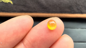 ゴールデン翡翠ルース　黄金糖