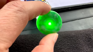 本翡翠カービング　みんなの思い