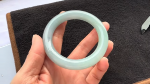 プリンセスバングル　薄青