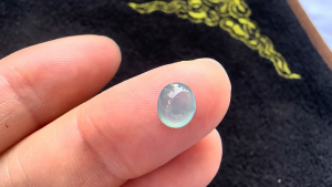 アイスブルーラベンダー翡翠ルース　タイニーラグーン