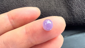 ラベンダー翡翠ルース　あかむらさき