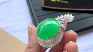 高級ろうかん翡翠ルース　動産