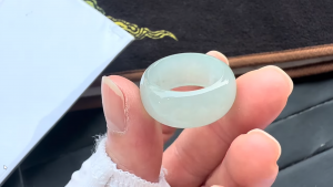 くりぬき氷翡翠リング