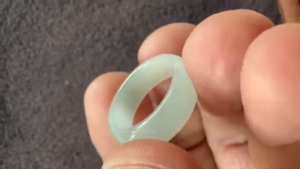 くりぬき氷翡翠リング　クリーミィ