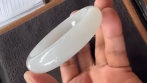 氷翡翠バングル　ソラニ
