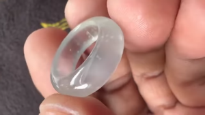 高級くりぬき氷翡翠リング　雪の華